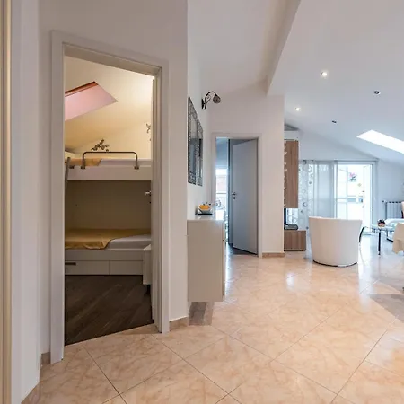 2 Bedroom Lovely Apartment In Zadar *