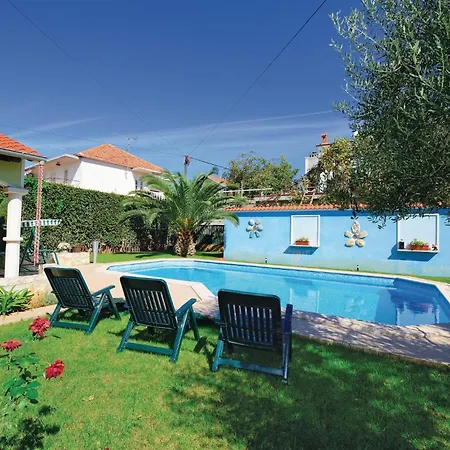 Apartment 2 Bedroom Lovely Apartment In Zadar Zadar