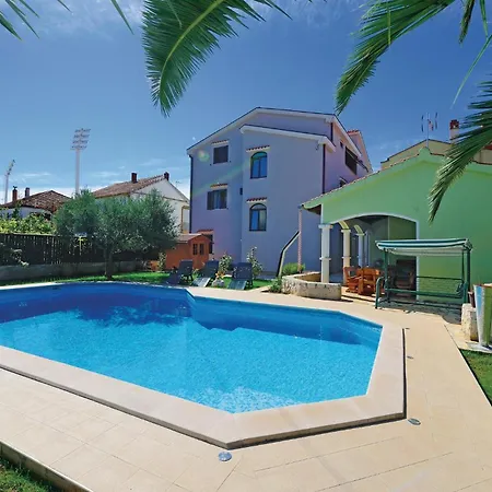 Apartment 2 Bedroom Lovely Apartment In Zadar *