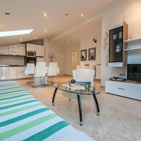 Apartman Apartment Hrvoja 05 *